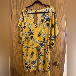Blue Island Size XL Belted Cover Up, Beach. Yellow and Blue Pineapples Garment.